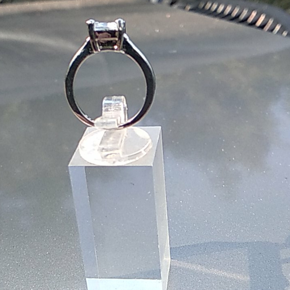 Princess cut white sapphire solitaire ring. - Picture 3 of 6